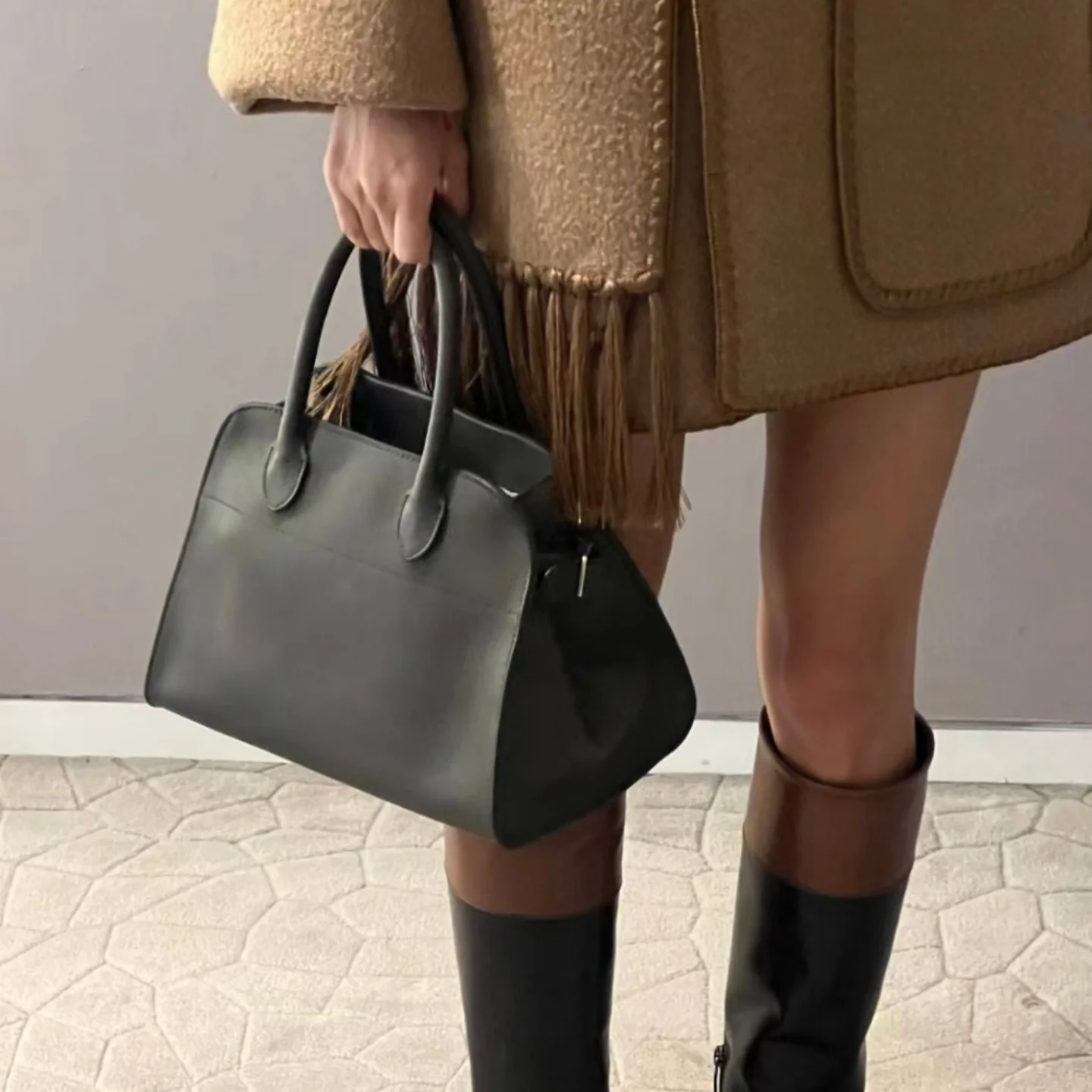 Сумка-тоут Margaux 10 из натуральной кожи, мягкая сумка через плечо из натуральной кожи для женщин, деловая офисная сумка высокого качества
Сумка-тоут Margaux 10 из натуральной кожи, мягкая сумка через плечо из натуральной кожи для женщин, деловая офисная сумка высокого качества