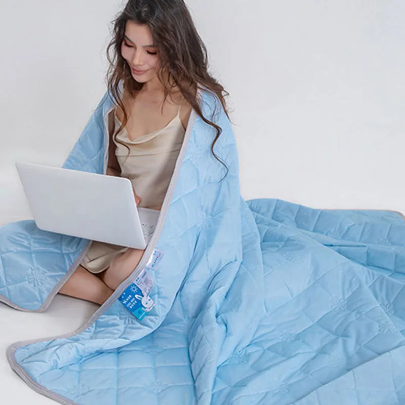 Solid Color Summer Cooling Blanket for Sleeping Lightweight Quilted Air Conditioning Quilt King Soft Breathable Thin Comforter
Solid Color Summer Cooling Blanket for Sleeping Lightweight Quilted Air Conditioning Quilt King Soft Breathable Thin Comforter