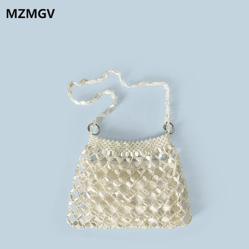 Design Metal Silver Hollow Out Evening Bag Hand-woven Acrylic Flat Bead Beaded Bag New Fashionable Bling Shoulder Bag Female
Design Metal Silver Hollow Out Evening Bag Hand-woven Acrylic Flat Bead Beaded Bag New Fashionable Bling Shoulder Bag Female