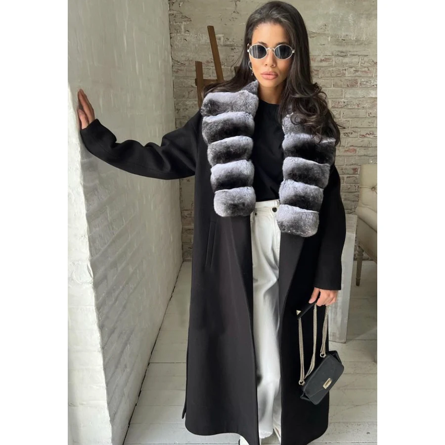 Natural Cashmere Coat Women Luxury Black Long Coats For Women Winter Warm Wool Blends Coats With Fur Collar
Natural Cashmere Coat Women Luxury Black Long Coats For Women Winter Warm Wool Blends Coats With Fur Collar