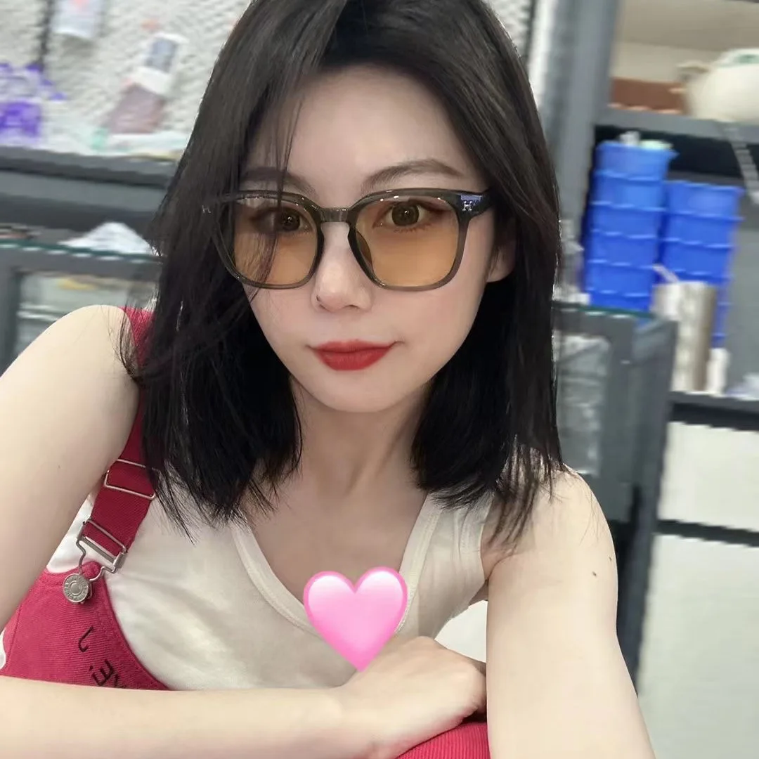 2025 New Summer Fashion Glasses Nylon Marine Frame Plain Mirror Plate Myopia Compatible UV400 Protection Trendy Chic Unisex
2025 New Summer Fashion Glasses Nylon Marine Frame Plain Mirror Plate Myopia Compatible UV400 Protection Trendy Chic Unisex