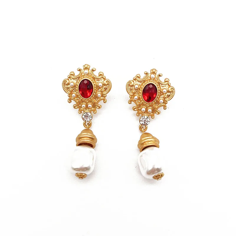 Retro Pendant Earrings Red Glass Golden Color Baroque Pearl Winter French Jewelry Pendientes
Retro Pendant Earrings Red Glass Golden Color Baroque Pearl Winter French Jewelry Pendientes