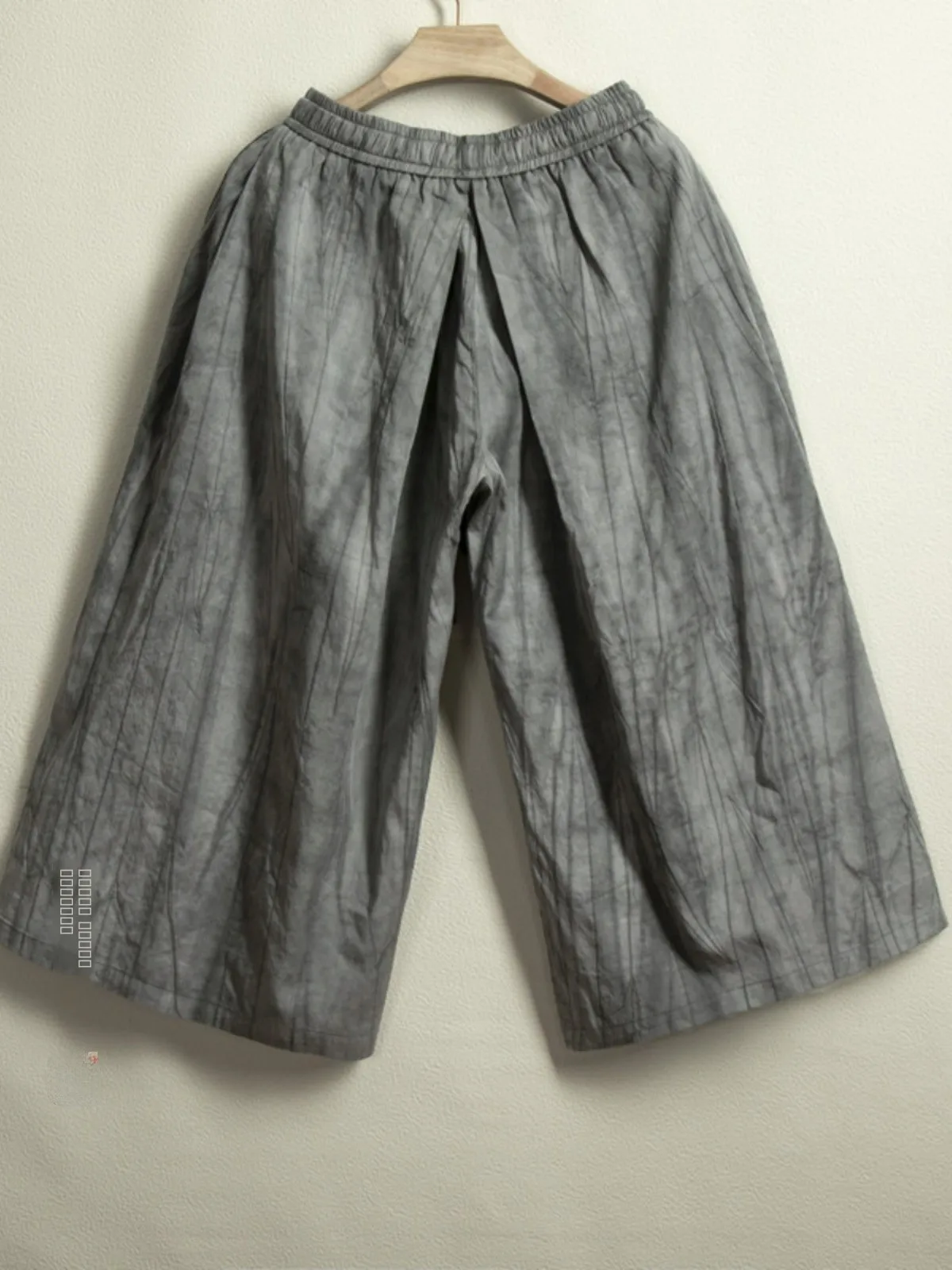 Новые китайские мужские повседневные брюки-капри с широкими штанинами, прямого кроя, дышащие, тонкие, для лета, для отдыха и моды
Новые китайские мужские повседневные брюки-капри с широкими штанинами, прямого кроя, дышащие, тонкие, для лета, для отдыха и моды