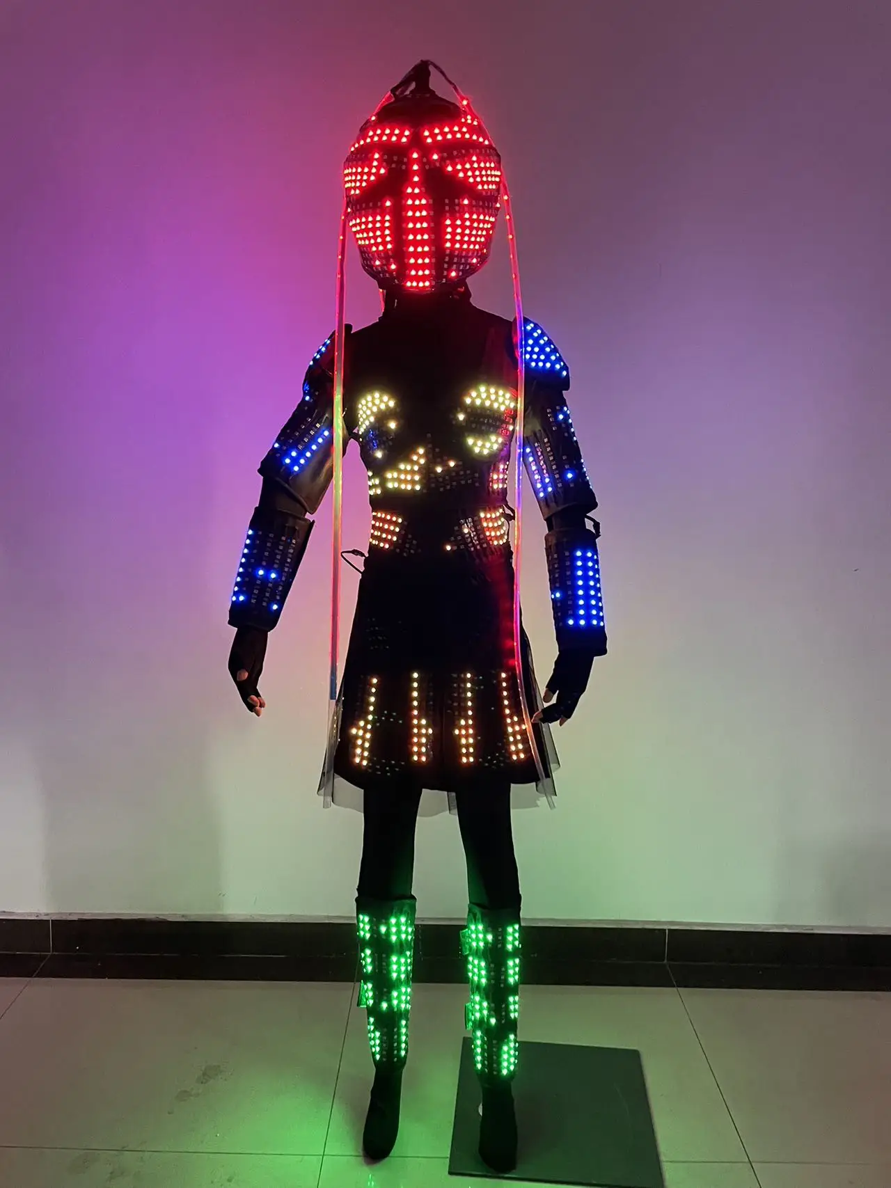 Women led costume adult Light Robot Costume Dress Suit Adult with Helmet for dj Party Club Performance Festival Clothes
Women led costume adult Light Robot Costume Dress Suit Adult with Helmet for dj Party Club Performance Festival Clothes