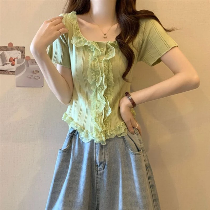 Pure Sexy Lace Lace Sweater for Women in Summer New Design Short-sleeved T-shirt Sweet Hot Girl Short Top 
Pure Sexy Lace Lace Sweater for Women in Summer New Design Short-sleeved T-shirt Sweet Hot Girl Short Top