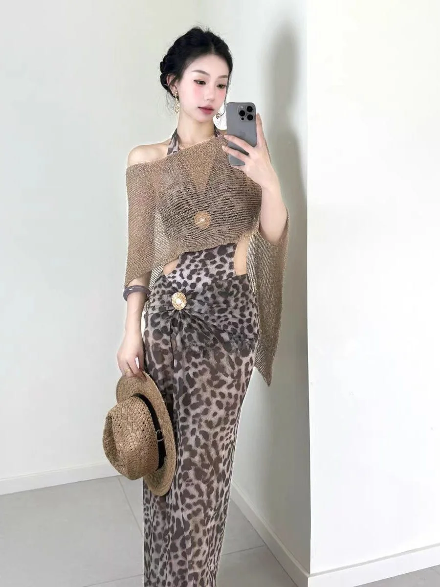 Sexy Leopard Print High Slit Swimsuit Women's Bikini Slimming Cover up for Hot Springs Vaion Summer Swimming
Sexy Leopard Print High Slit Swimsuit Women's Bikini Slimming Cover up for Hot Springs Vaion Summer Swimming