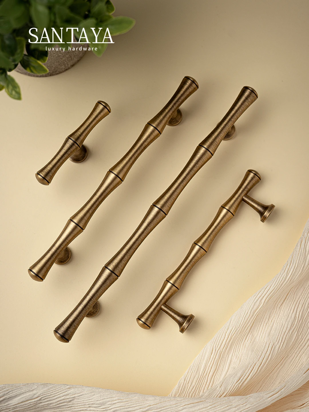 Santaya Solid Antique Brass Handle Bamboo Kitchen Cabinet Pull Wardrobe Drawer Knob
Santaya Solid Antique Brass Handle Bamboo Kitchen Cabinet Pull Wardrobe Drawer Knob