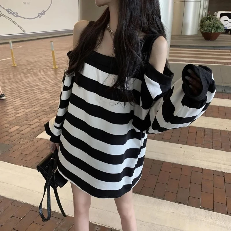 Sweatshirts Women Trendy Sexy Off-shoulder Streetwear Striped Clothes Y2k Feminino Simple Vintage Soft Loose Casual Ulzzang Cozy
Sweatshirts Women Trendy Sexy Off-shoulder Streetwear Striped Clothes Y2k Feminino Simple Vintage Soft Loose Casual Ulzzang Cozy