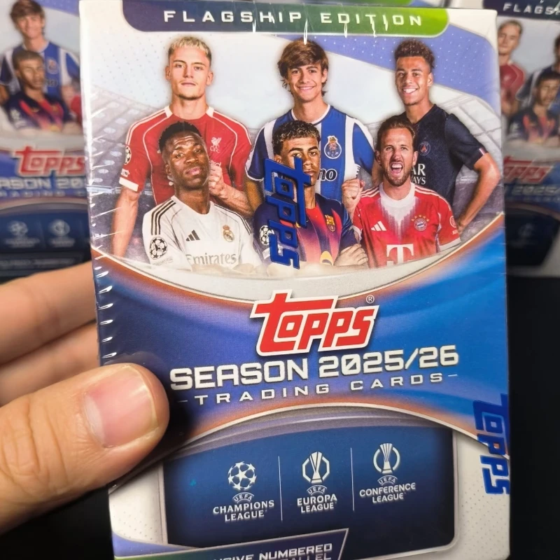 Genuine Hot Selling 2025-26 Topps Ucc Flagship Soccer Cards Blaster & Hanger Box Collectible Trading Cards Surprise Trendy Toys
Genuine Hot Selling 2025-26 Topps Ucc Flagship Soccer Cards Blaster & Hanger Box Collectible Trading Cards Surprise Trendy Toys