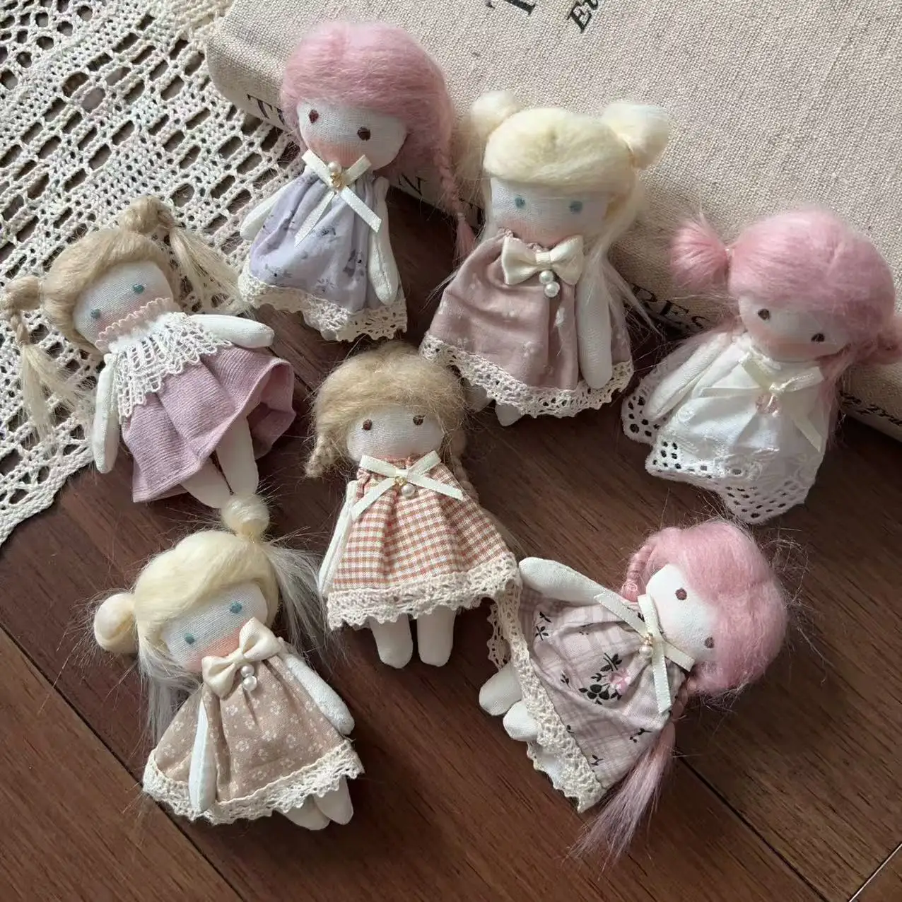 Premium Fabric Cartoon Girl Doll Brooch Pin Hair Accessory Key Ring for Bag Hat Shoe Sock Sewing Trim Soft Cute
Premium Fabric Cartoon Girl Doll Brooch Pin Hair Accessory Key Ring for Bag Hat Shoe Sock Sewing Trim Soft Cute