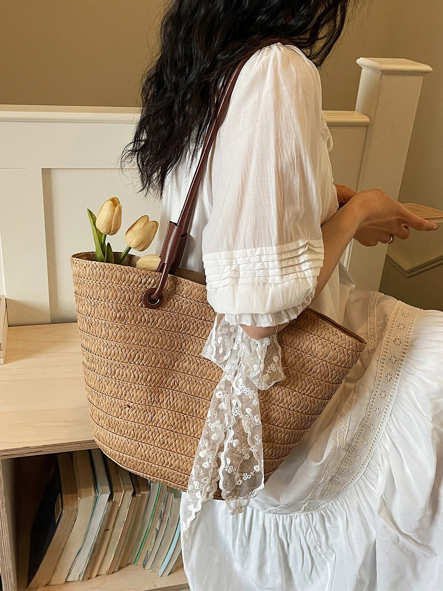 Handwoven Large Capacity Shoulder Bag for Women Casual Style Beach Vacation Basket Bag Spring Summer New 2026 ILINX Brand
Handwoven Large Capacity Shoulder Bag for Women Casual Style Beach Vacation Basket Bag Spring Summer New 2026 ILINX Brand