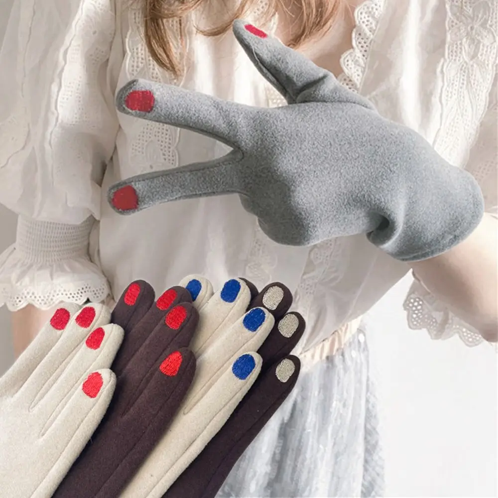 Женские модные перчатки для лака для ногтей с сенсорным экраном, утолщенные морозостойкие перчатки с разделенными пальцами, ветрозащитные винтажные термоперчатки
Женские модные перчатки для лака для ногтей с сенсорным экраном, утолщенные морозостойкие перчатки с разделенными пальцами, ветрозащитные винтажные термоперчатки