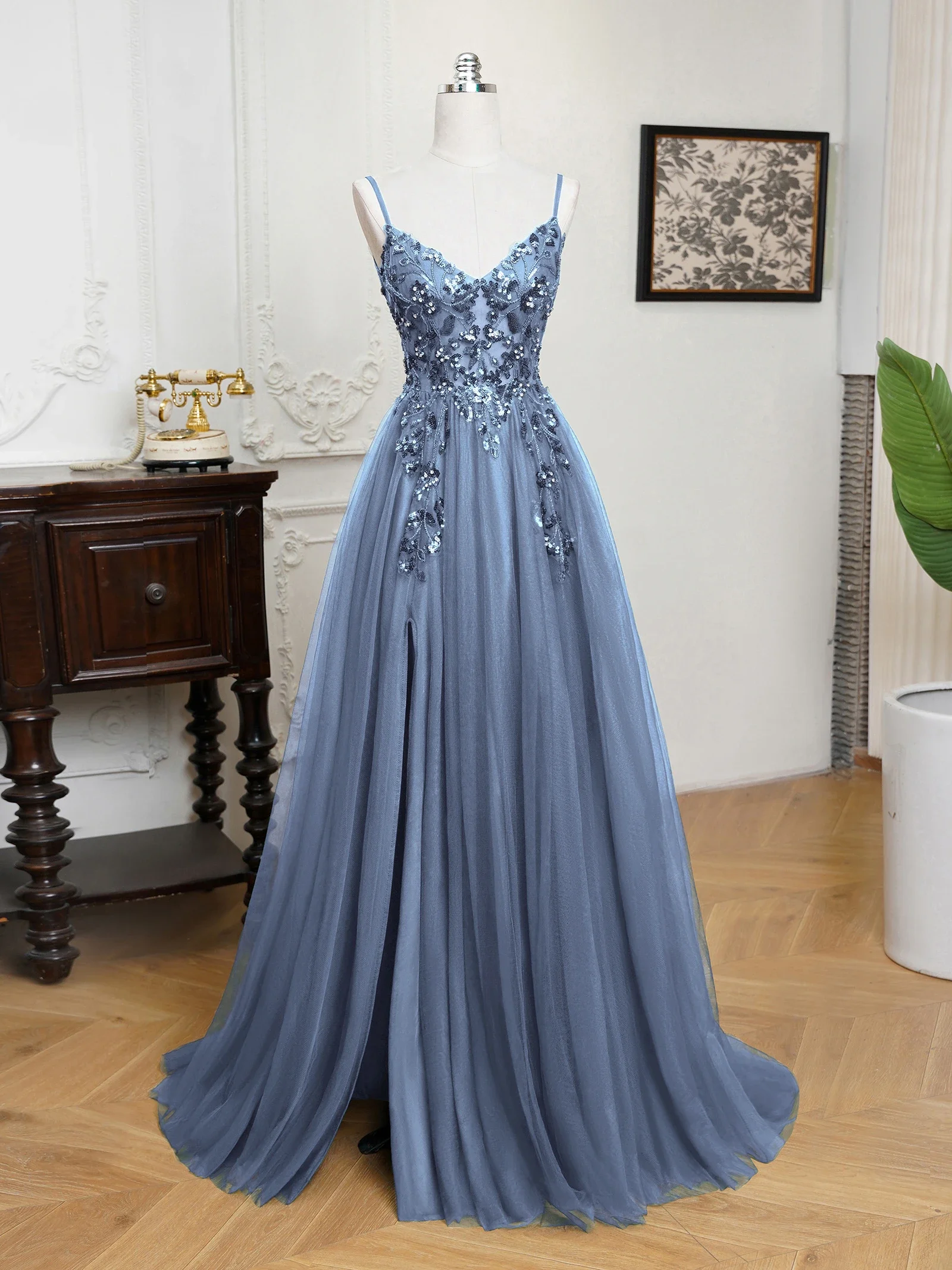 Customized Elegant A-line V Neck Spaghetti Straps Chiffon Floor length Evening Dress, Beads Rhinestone Front Slit Party Dress
Customized Elegant A-line V Neck Spaghetti Straps Chiffon Floor length Evening Dress, Beads Rhinestone Front Slit Party Dress