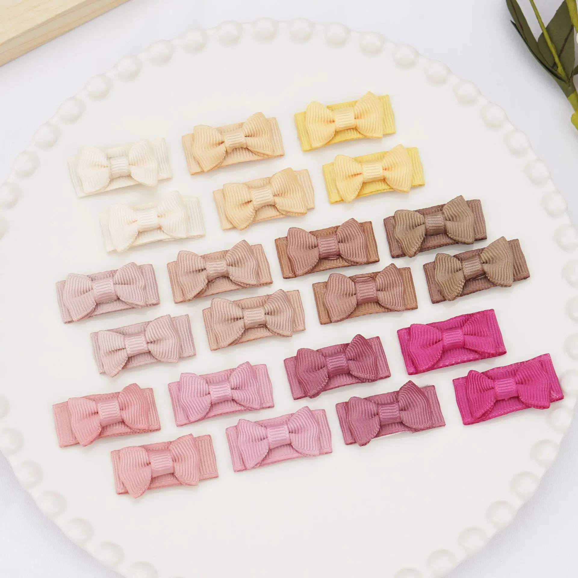 30 шт., 3 см, мини-бантики, детские заколки для волос, яркие цвета, маленькая лента для новорожденных, банты для волос, заколка для волос, бант для маленьких девочек, заколки для волос с узлом 
30 шт., 3 см, мини-бантики, детские заколки для волос, яркие цвета, маленькая лента для новорожденных, банты для волос, заколка для волос, бант для маленьких девочек, заколки для волос с узлом
