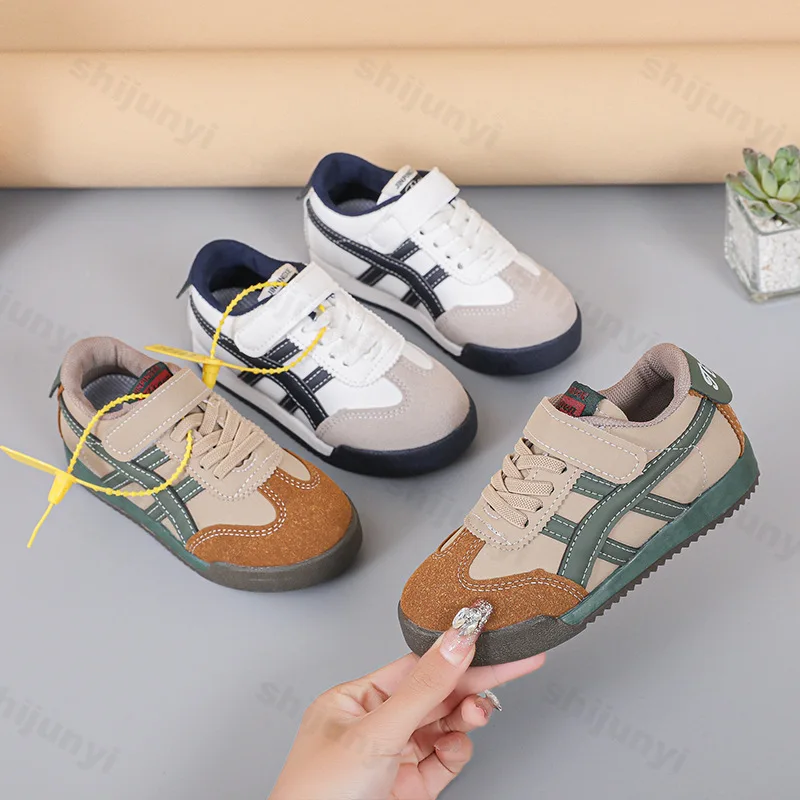 Children's Casual Sneakers Boys Lightweight Breathable Sport Running Shoes Girls Soft Bottom Casual Shoes Kids Student Shoes 
Children's Casual Sneakers Boys Lightweight Breathable Sport Running Shoes Girls Soft Bottom Casual Shoes Kids Student Shoes