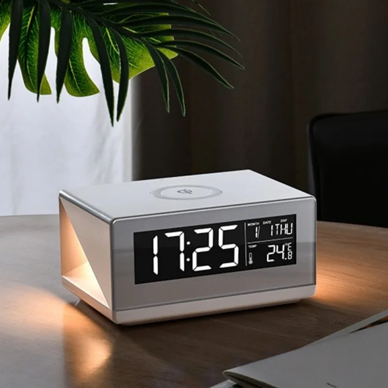Креативные цифровые часы с ночником, LED-подсветкой, беспроводной зарядкой, для спальни, прикроватные, атмосферная лампа, настольные, умные, с отображением температуры и даты, современные подарки
Креативные цифровые часы с ночником, LED-подсветкой, беспроводной зарядкой, для спальни, прикроватные, атмосферная лампа, настольные, умные, с отображением температуры и даты, современные подарки