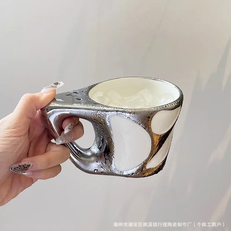 Nordic Style Coffee Cup,Ceramic Mug,Creative Home Exquisite Water Cup,Unique Handle Design,Desktop Ornament
Nordic Style Coffee Cup,Ceramic Mug,Creative Home Exquisite Water Cup,Unique Handle Design,Desktop Ornament