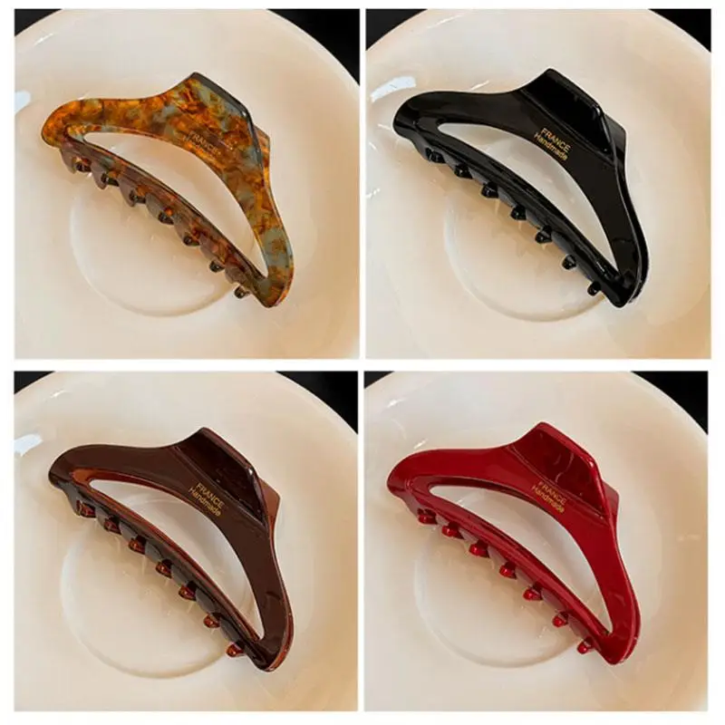 High Quality Hair Ornament Claw Clips Vintage Hollow Hair Claw Acetate Simple Shark Clip Crab Sweet Lady Barrettes Headdress
High Quality Hair Ornament Claw Clips Vintage Hollow Hair Claw Acetate Simple Shark Clip Crab Sweet Lady Barrettes Headdress