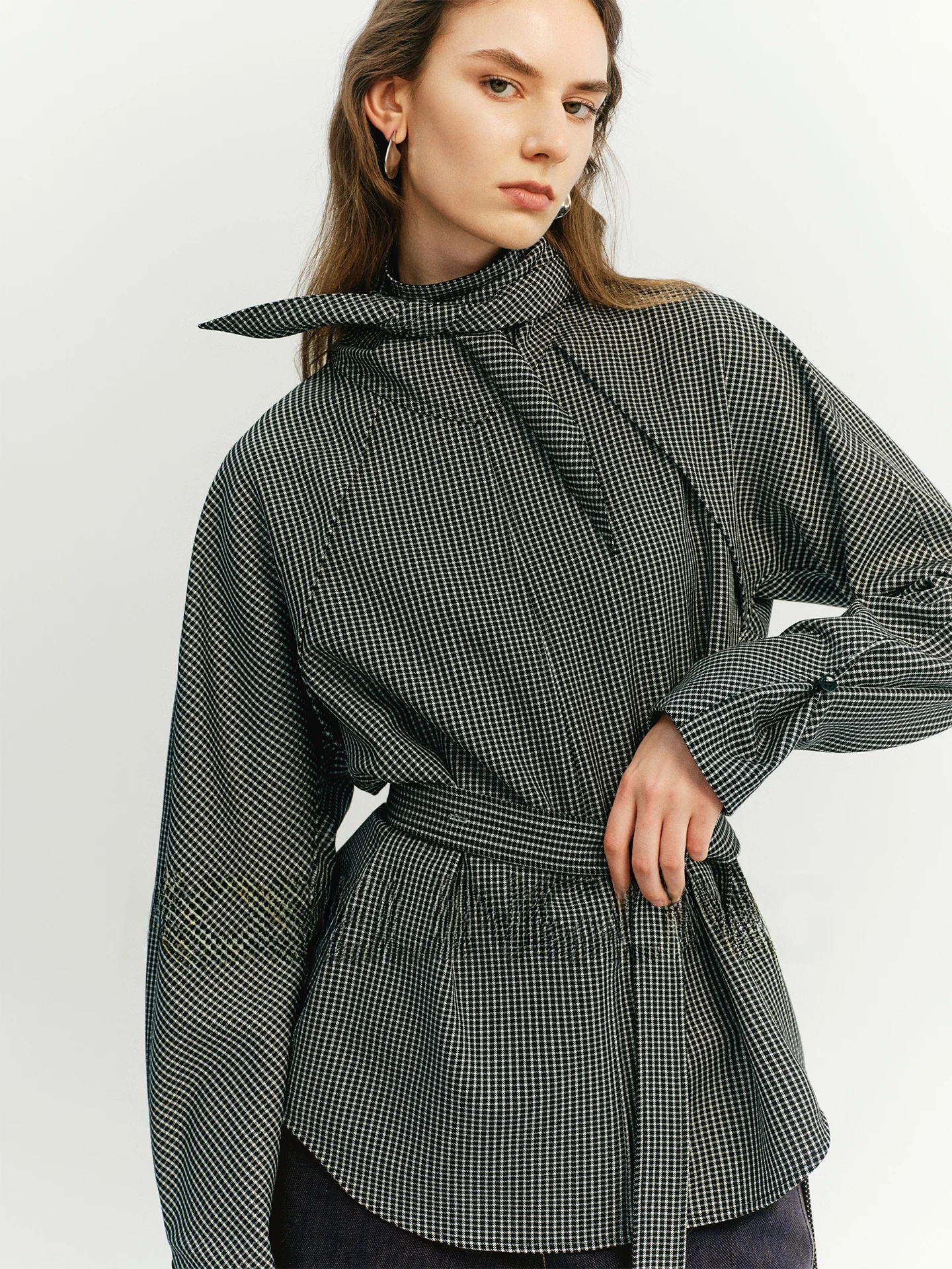 Модная ретро-куртка в клетку с высоким воротником, свободного кроя, от RoseLingLing, для девочек, зимняя, из полиэфирного волокна, длинная, для повседневной носки
Модная ретро-куртка в клетку с высоким воротником, свободного кроя, от RoseLingLing, для девочек, зимняя, из полиэфирного волокна, длинная, для повседневной носки