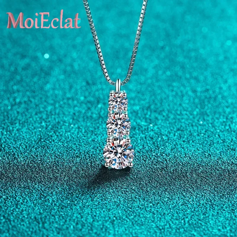 Radiant 1.8ct Moissanite Necklace Calabash Pendant for Women, Sparkling Princess Cut Platinum PT950 Clavicle Chain Fine Jewelry
Radiant 1.8ct Moissanite Necklace Calabash Pendant for Women, Sparkling Princess Cut Platinum PT950 Clavicle Chain Fine Jewelry