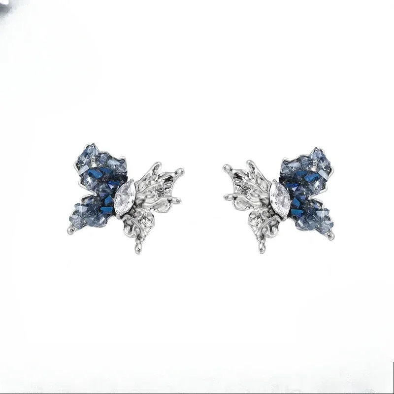 Three-dimensional broken diamonds, gradual change, butterfly stud earrings, earclips, black, blue, no earholes, niche sweet
Three-dimensional broken diamonds, gradual change, butterfly stud earrings, earclips, black, blue, no earholes, niche sweet