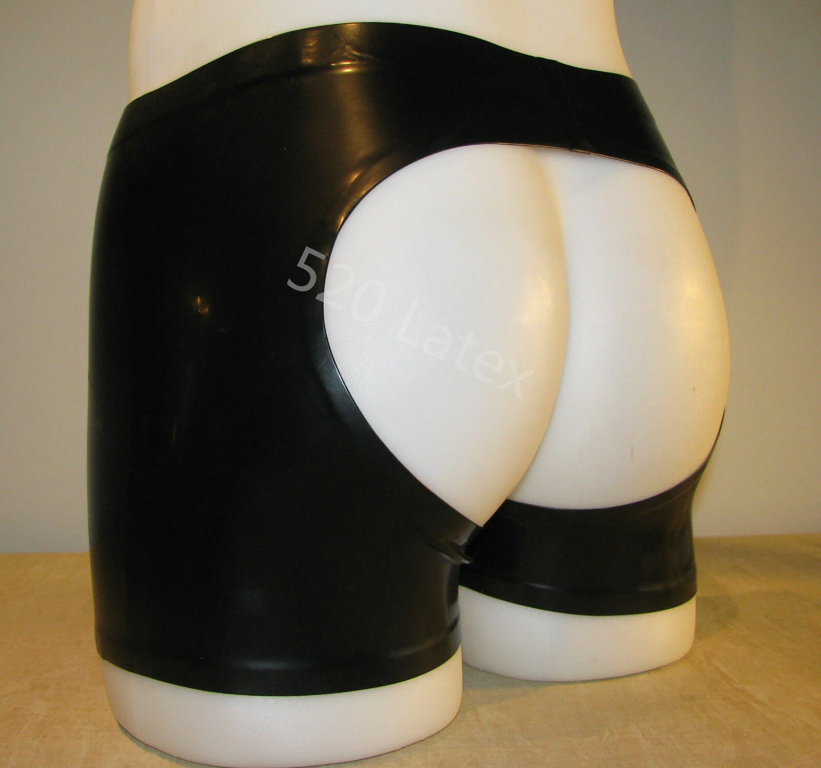 100% Natural Latex Briefs Rubber Men Tight Latex Shorts Open Hips Latex Men's Boxer Shorts Underwear Rubber Short Pants
100% Natural Latex Briefs Rubber Men Tight Latex Shorts Open Hips Latex Men's Boxer Shorts Underwear Rubber Short Pants
