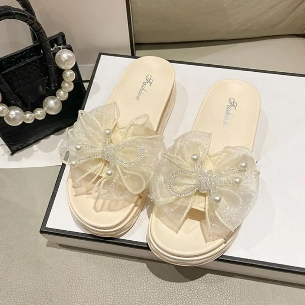 Fashion Soft Sole Mesh Bow Slippers Anti Slip Sweet Platform Slippers Women Beachwear PVC Rinestone Bow Slipper Ladies
Fashion Soft Sole Mesh Bow Slippers Anti Slip Sweet Platform Slippers Women Beachwear PVC Rinestone Bow Slipper Ladies