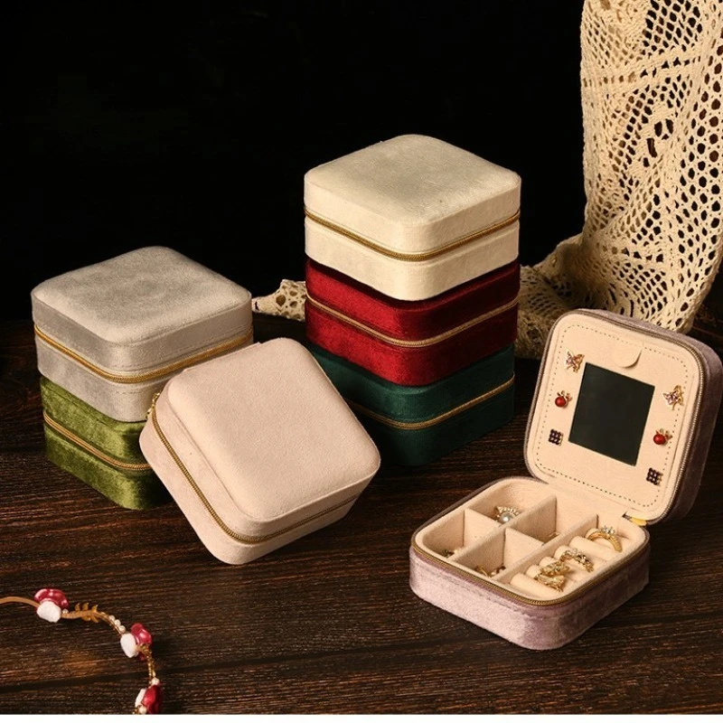 2Pcs/lot Simple High-End Velvet Jewelry Box Portable Travel Jewelry Organizer Case for Ring Earring Necklace Pendant Storage
2Pcs/lot Simple High-End Velvet Jewelry Box Portable Travel Jewelry Organizer Case for Ring Earring Necklace Pendant Storage