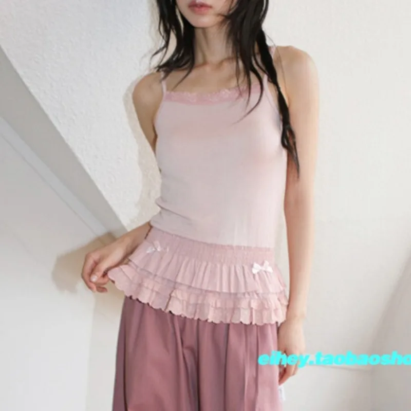 Japanese Lace Splicing Solid Color Sweet Camisole Women 2025 Summer New High Street Fashion All Match Bow Pleated Tops
Japanese Lace Splicing Solid Color Sweet Camisole Women 2025 Summer New High Street Fashion All Match Bow Pleated Tops