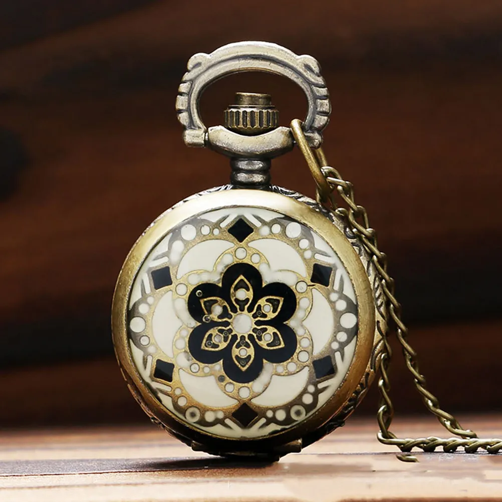 1Pcs Classic Pocket Watch Vintage Style Quartz Movement Accurate Lightweight Portable Watch for Men Women with Chain Gift
1Pcs Classic Pocket Watch Vintage Style Quartz Movement Accurate Lightweight Portable Watch for Men Women with Chain Gift