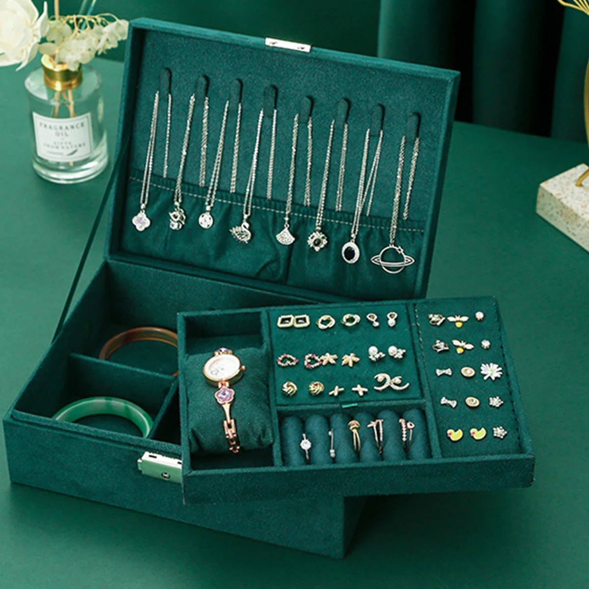New Flannelette Jewelry Box Necklace Watch Jewelry Storage Box Multi-layer Large Capacity Storage Box Practical Storage Tool
New Flannelette Jewelry Box Necklace Watch Jewelry Storage Box Multi-layer Large Capacity Storage Box Practical Storage Tool