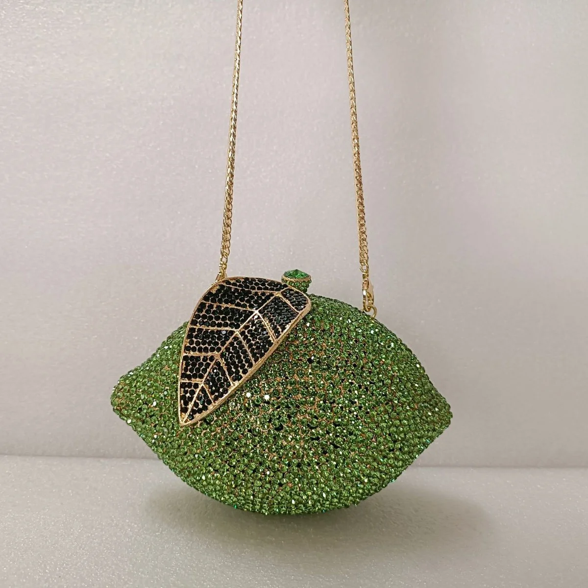 Green Lemon Shaped Rhinestone Handbags for Cocktail Party Women Gorgeous Crystal Wedding Bridal Cutch Purse Evening Bags
Green Lemon Shaped Rhinestone Handbags for Cocktail Party Women Gorgeous Crystal Wedding Bridal Cutch Purse Evening Bags