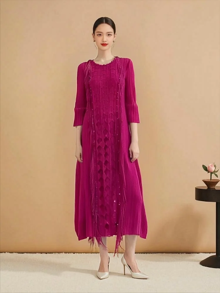 Miyake Fold 2025 Spring and Autumn New Style Fold Round Neck Nail Bead Tassel Versatile Fashion Seven Sleeve Women's Dress
Miyake Fold 2025 Spring and Autumn New Style Fold Round Neck Nail Bead Tassel Versatile Fashion Seven Sleeve Women's Dress