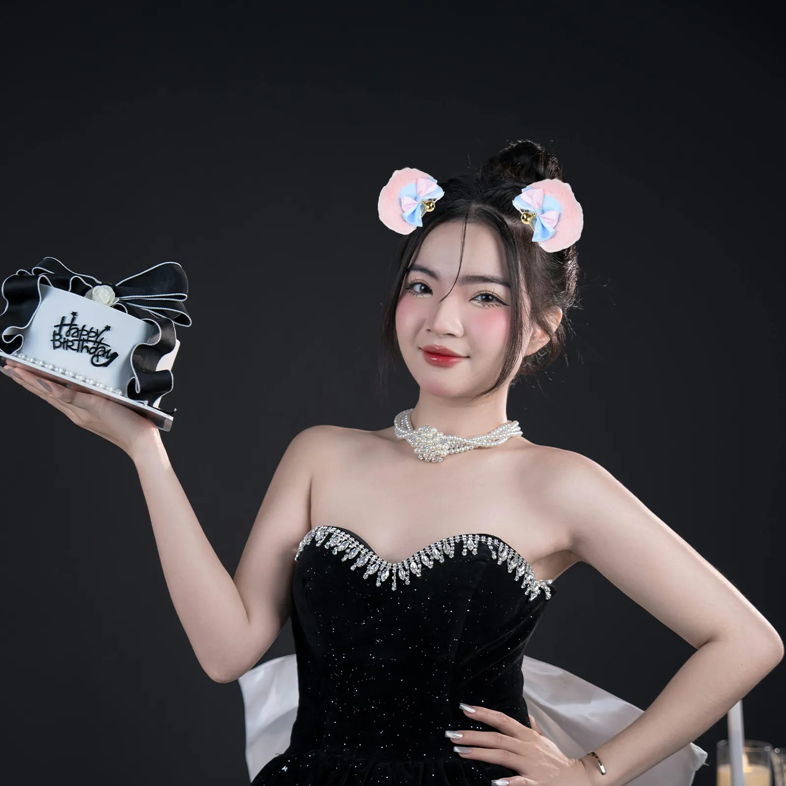 1Pair Bear Ears Clip with Bowknot Bell Cute Animal Hairpins for Women Girls Soft Party Accessory Winter Festival Costume Jewelry
1Pair Bear Ears Clip with Bowknot Bell Cute Animal Hairpins for Women Girls Soft Party Accessory Winter Festival Costume Jewelry