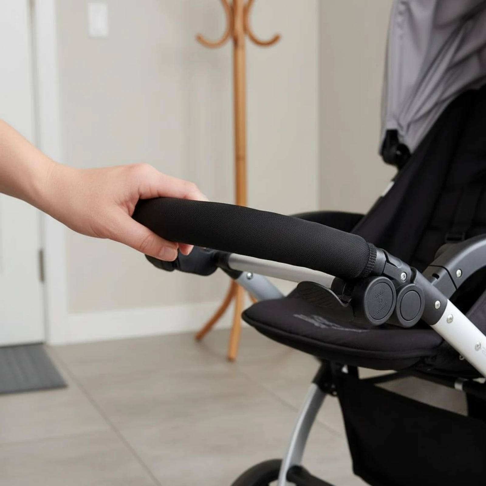 Stroller Bumper Bar PU Leather Stroller Footrest Extension Baby Gear Easy to Clean Long-Lasting for Travel, Walking
Stroller Bumper Bar PU Leather Stroller Footrest Extension Baby Gear Easy to Clean Long-Lasting for Travel, Walking