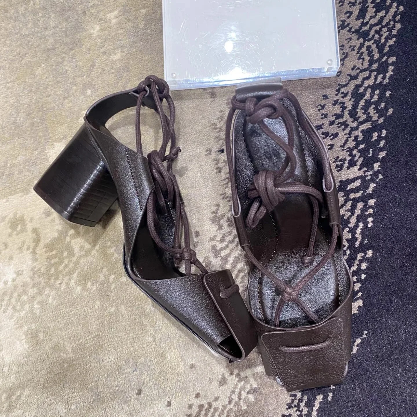 Black Pointed Toe High Heel Women Fashion Bow Elegant Party Dress Shoes Shallow Designer Square Heels Slingback Sandals
Black Pointed Toe High Heel Women Fashion Bow Elegant Party Dress Shoes Shallow Designer Square Heels Slingback Sandals