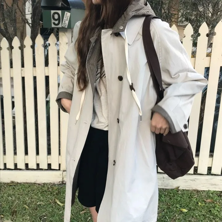 Двусторонняя женская куртка с капюшоном Dongda Gate: уникальный дизайн, французский шик, свободный крой, длинный рукав
Двусторонняя женская куртка с капюшоном Dongda Gate: уникальный дизайн, французский шик, свободный крой, длинный рукав