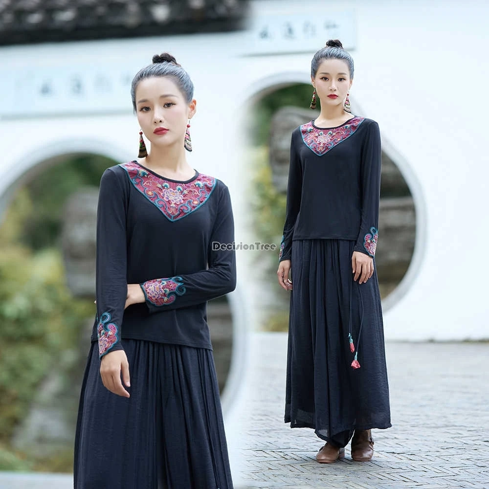2025 chinese ethnic-style embroidered t-shirt round collar long sleeve elastic base blouse retro elegant women chinese top t001
2025 chinese ethnic-style embroidered t-shirt round collar long sleeve elastic base blouse retro elegant women chinese top t001