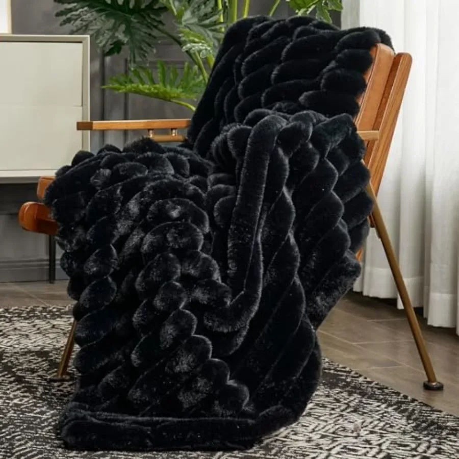 Faux Fur Throw Blanket for Couch, Cozy Warm Plush Striped Blanket for Sofa Bedroom Living Room, 50 * 60 Inch
Faux Fur Throw Blanket for Couch, Cozy Warm Plush Striped Blanket for Sofa Bedroom Living Room, 50 * 60 Inch