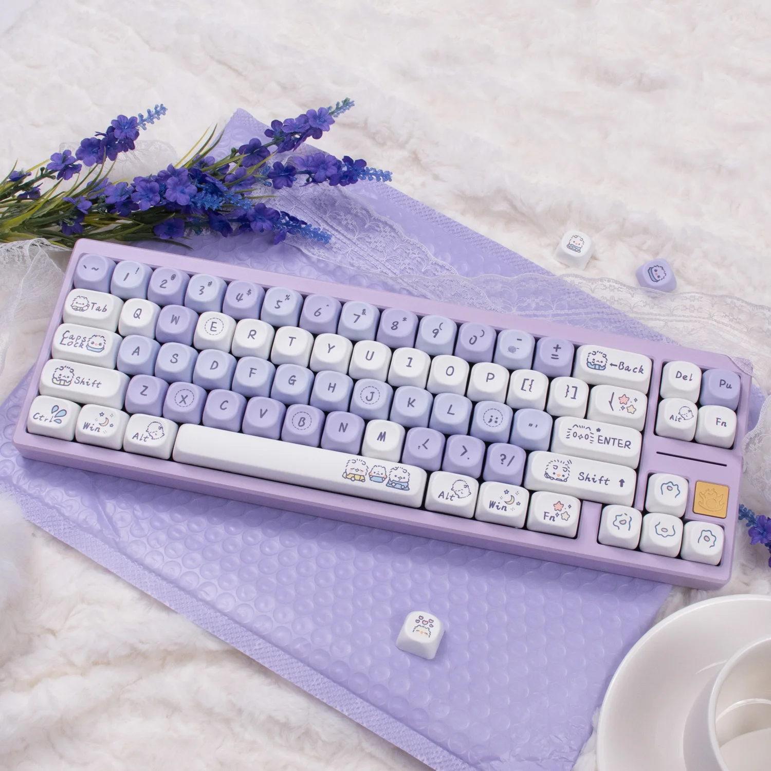 Purple Cats Keycaps MOA Profile Dye Sublimation PBT Keycaps Round Cute kitten Keycaps For Mechanical keyboard 64/87/96/104/108 
Purple Cats Keycaps MOA Profile Dye Sublimation PBT Keycaps Round Cute kitten Keycaps For Mechanical keyboard 64/87/96/104/108