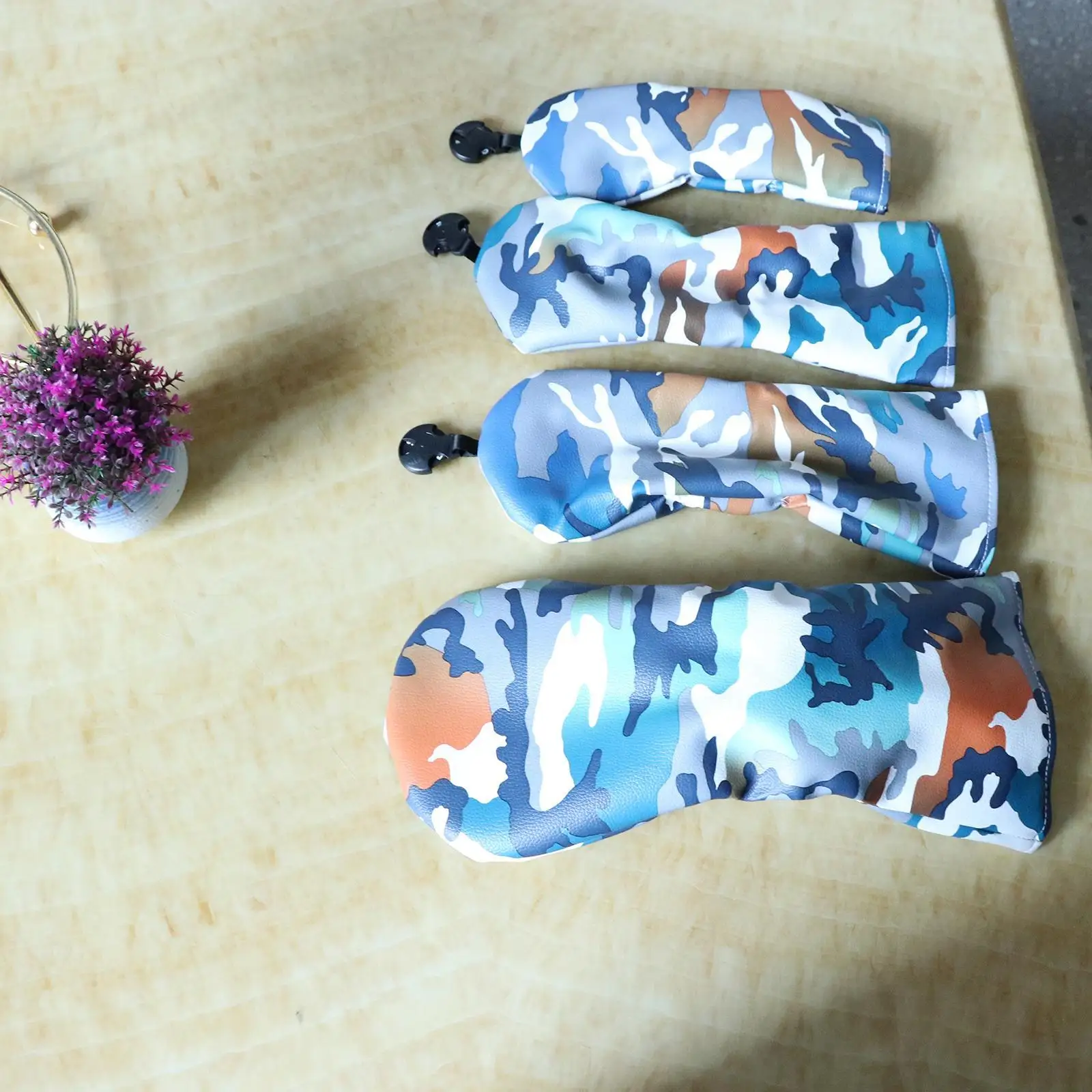 4pcs Durable Golf Wood Head Cover No.1 3 5 7 Club Driver Headcover
4pcs Durable Golf Wood Head Cover No.1 3 5 7 Club Driver Headcover