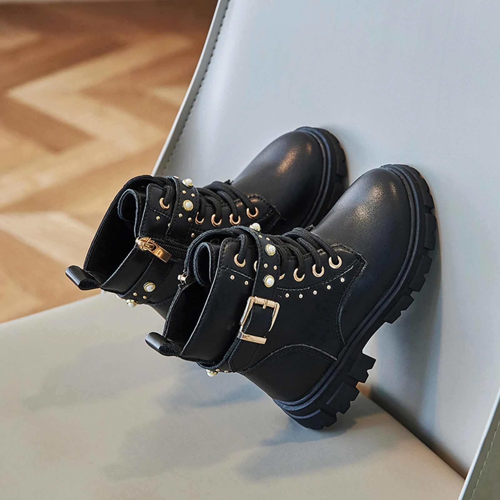 Модные детские полусапоги, детские повседневные ботинки на шнуровке с боковой молнией для девочек, весенне-осенние одинарные ботинки в британском стиле для студенток
Модные детские полусапоги, детские повседневные ботинки на шнуровке с боковой молнией для девочек, весенне-осенние одинарные ботинки в британском стиле для студенток