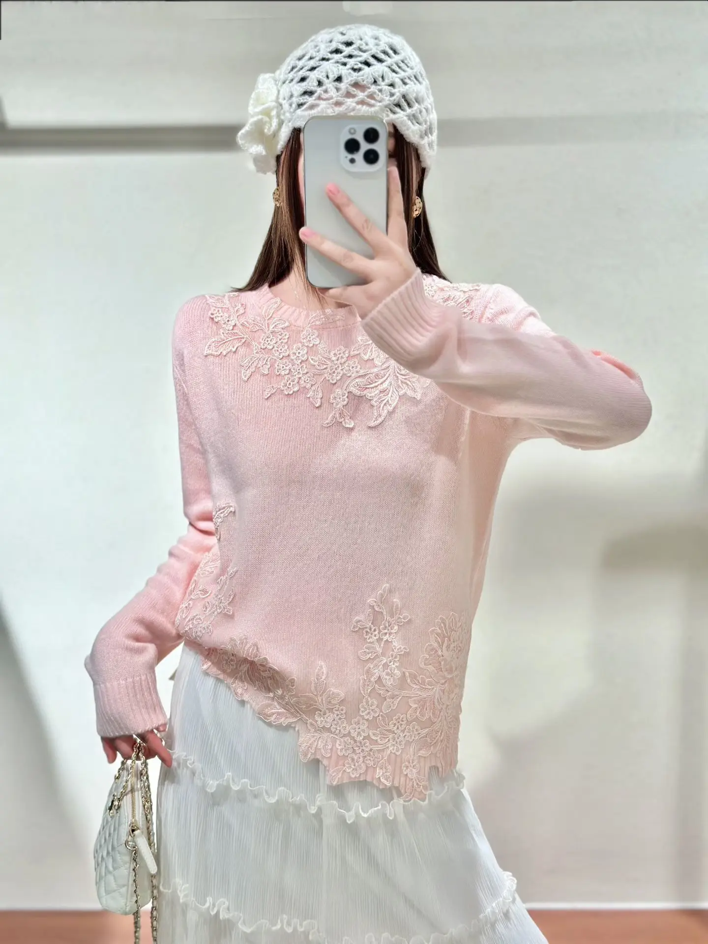 Women's Lace Spliced Wool Knitted Sweater Loose Slimming Base Layer Top Autumn Winter New Sle Comfortable Warm Long Sve
Women's Lace Spliced Wool Knitted Sweater Loose Slimming Base Layer Top Autumn Winter New Sle Comfortable Warm Long Sve