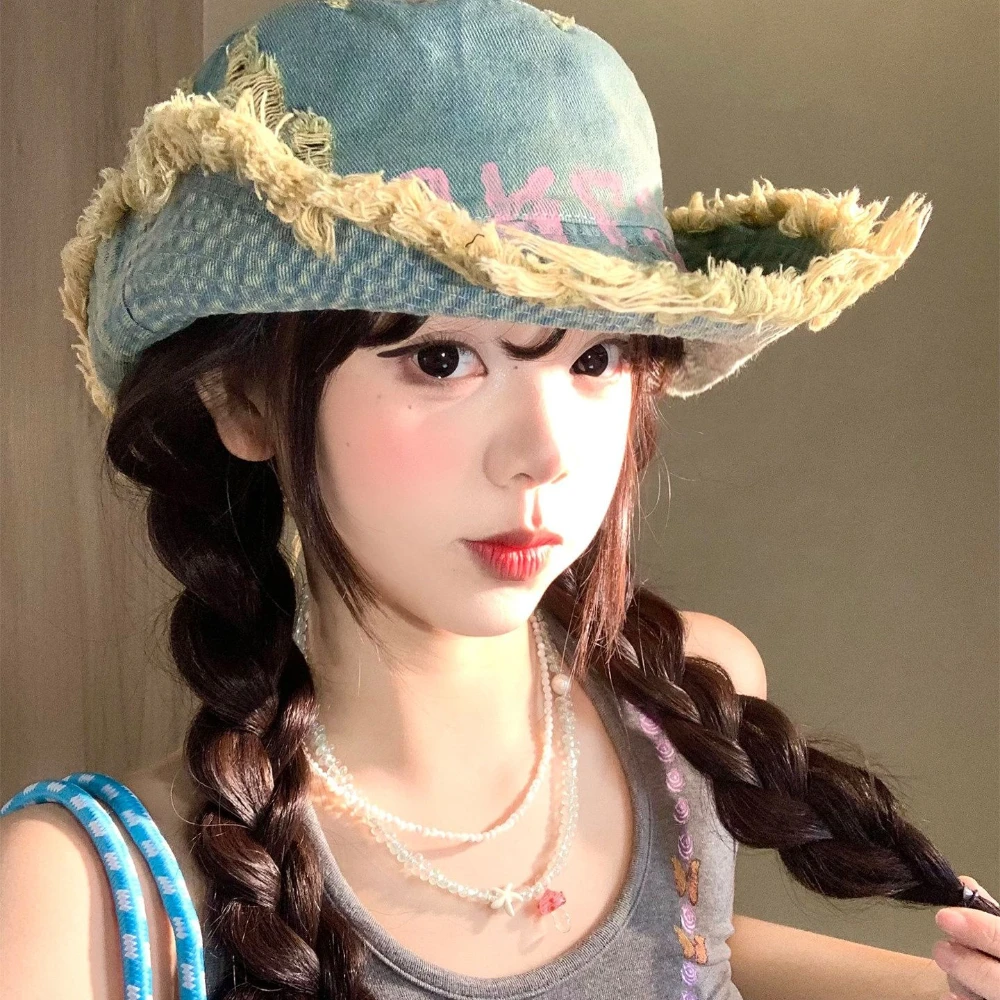 The patched-letter distressed series of fishermen's hats, a cute hat suitable for outdoor travel and photography
The patched-letter distressed series of fishermen's hats, a cute hat suitable for outdoor travel and photography