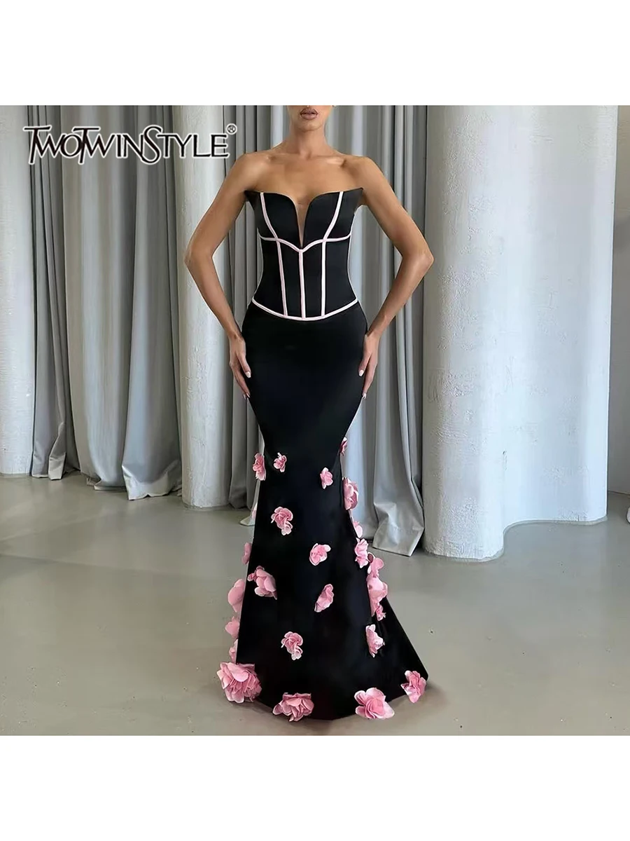 TWOTWINSTYLE Solid Spliced Appliques Slimming Dresses For Women Strapless Sleeveless High Waist Temperament Dress Female Fashion
TWOTWINSTYLE Solid Spliced Appliques Slimming Dresses For Women Strapless Sleeveless High Waist Temperament Dress Female Fashion