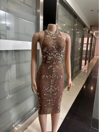 Dazzling diamond patterned sequined evening dress with shiny sequins sleeveless and backless summer club dress
Dazzling diamond patterned sequined evening dress with shiny sequins sleeveless and backless summer club dress