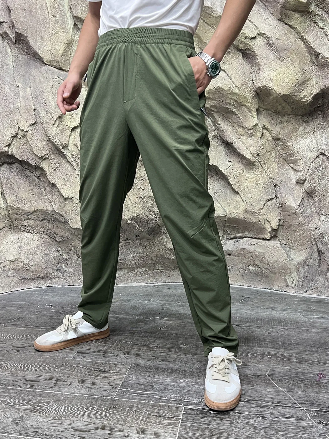 Functionality Meets Style: Laser-Pierced Lightweight Breathable Men's Outdoor Casual Pants Quick-Dry Straight Leg Fit
Functionality Meets Style: Laser-Pierced Lightweight Breathable Men's Outdoor Casual Pants Quick-Dry Straight Leg Fit