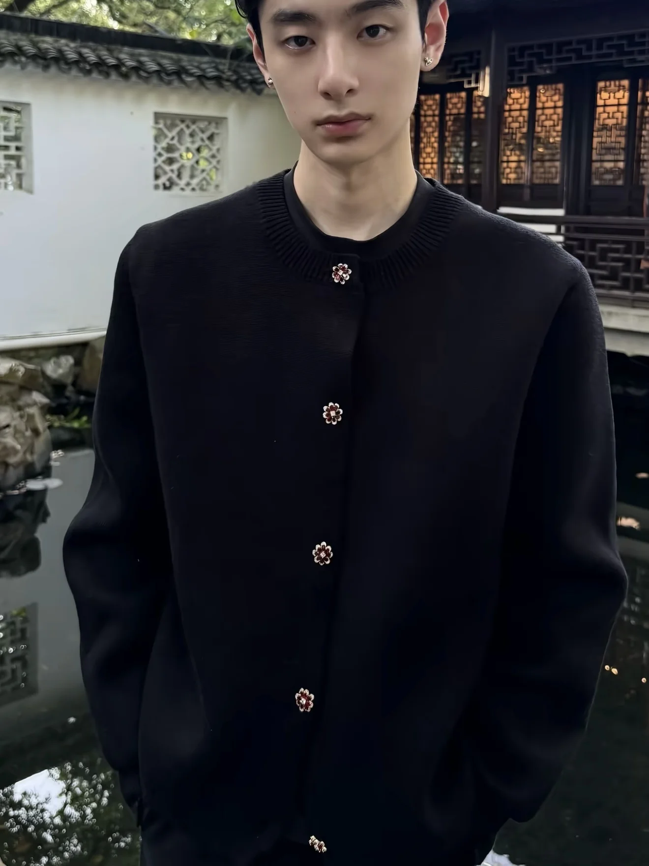 Casual Men's Knitwear Button Design Sweater Cardigan Old Money Sle Aosphere Fit Leisure All-Match Long Sve round Ne
Casual Men's Knitwear Button Design Sweater Cardigan Old Money Sle Aosphere Fit Leisure All-Match Long Sve round Ne