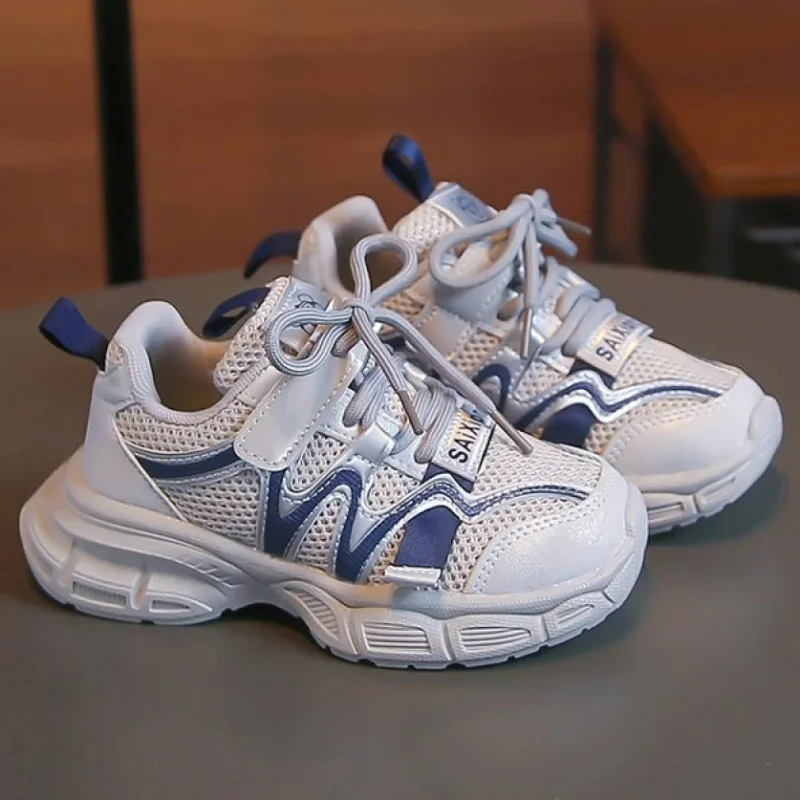 Весенние спортивные кроссовки для детей из искусственной кожи с сетчатой вставкой, дышащие, для подростков и детей, нескользящие, для мальчиков и девочек, для бега.
Весенние спортивные кроссовки для детей из искусственной кожи с сетчатой вставкой, дышащие, для подростков и детей, нескользящие, для мальчиков и девочек, для бега.