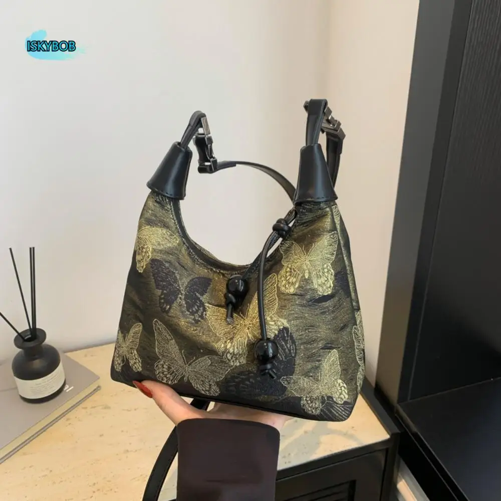 Portable Commute New Chinese Style Bag Fashion Large Capacity Butterfly Embroidery Bag Simple Hand Bag Cross Body Bag Streetwear
Portable Commute New Chinese Style Bag Fashion Large Capacity Butterfly Embroidery Bag Simple Hand Bag Cross Body Bag Streetwear